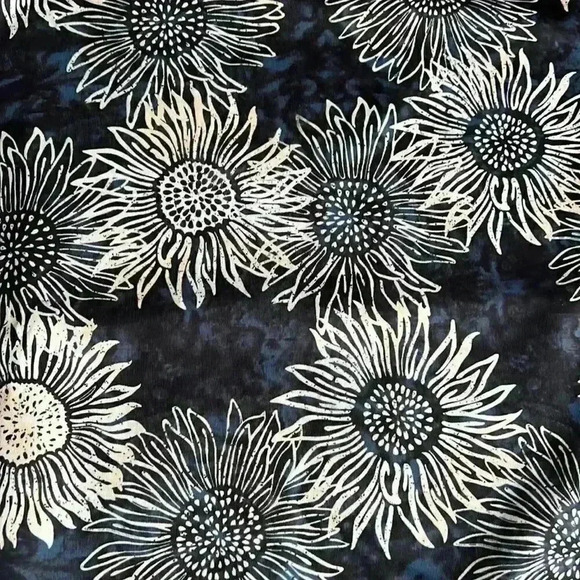 🔥MUNTHE🔥 | Blue long sleeve with daisies - Picture 4 of 10